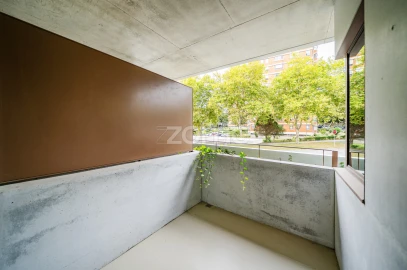 Apartamento T2 para Arrendamento em Aldoar, Foz do Douro e Nevogilde