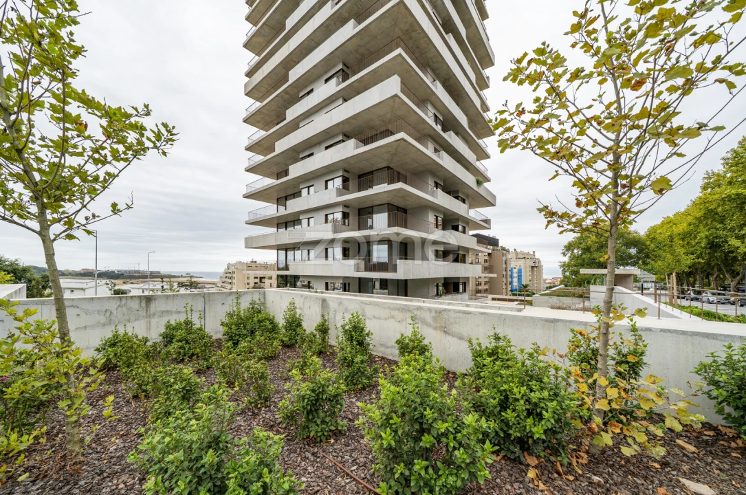 Apartamento T2 para Arrendamento em Aldoar, Foz do Douro e Nevogilde Foto 46
