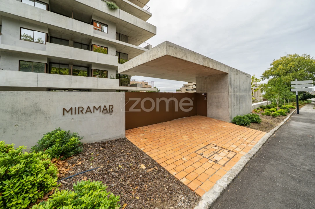 Apartamento T2 para Arrendamento em Aldoar, Foz do Douro e Nevogilde Foto 3