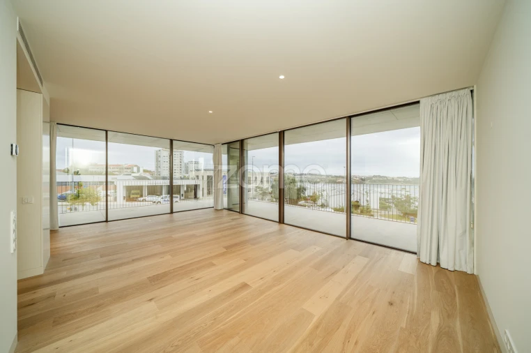 Apartamento T2 para Arrendamento em Aldoar, Foz do Douro e Nevogilde Foto 11