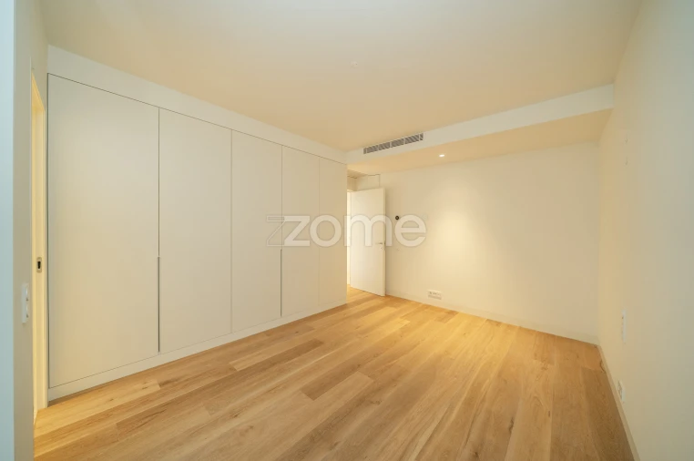 Apartamento T2 para Arrendamento em Aldoar, Foz do Douro e Nevogilde Foto 31
