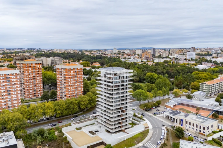 Apartamento T2 para Arrendamento em Aldoar, Foz do Douro e Nevogilde Foto 47