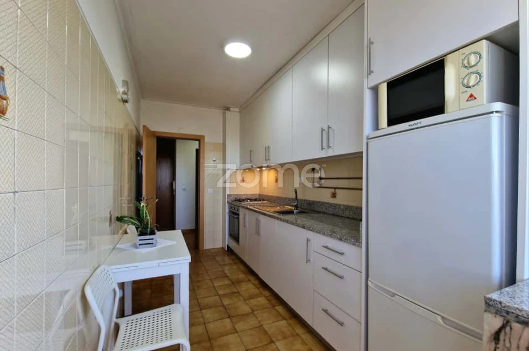 Apartamento T1 para Arrendamento em Braga (Maximinos, Sé e Cividade) Foto 15