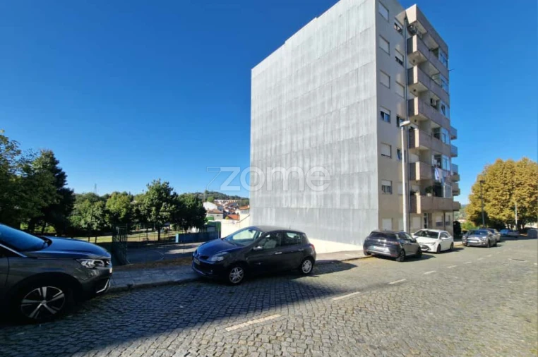 Apartamento T1 para Arrendamento em Braga (Maximinos, Sé e Cividade) Foto 2