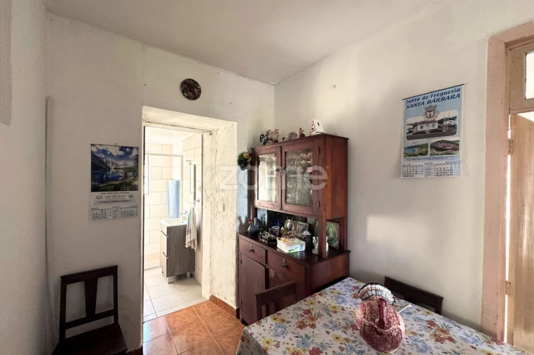 Moradia T2 para Venda em Santa Barbara Foto 11