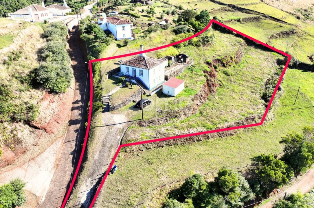 Moradia T2 para Venda em Santa Barbara Foto 1