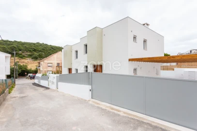Moradia T3 para Venda em Sesimbra (Castelo)