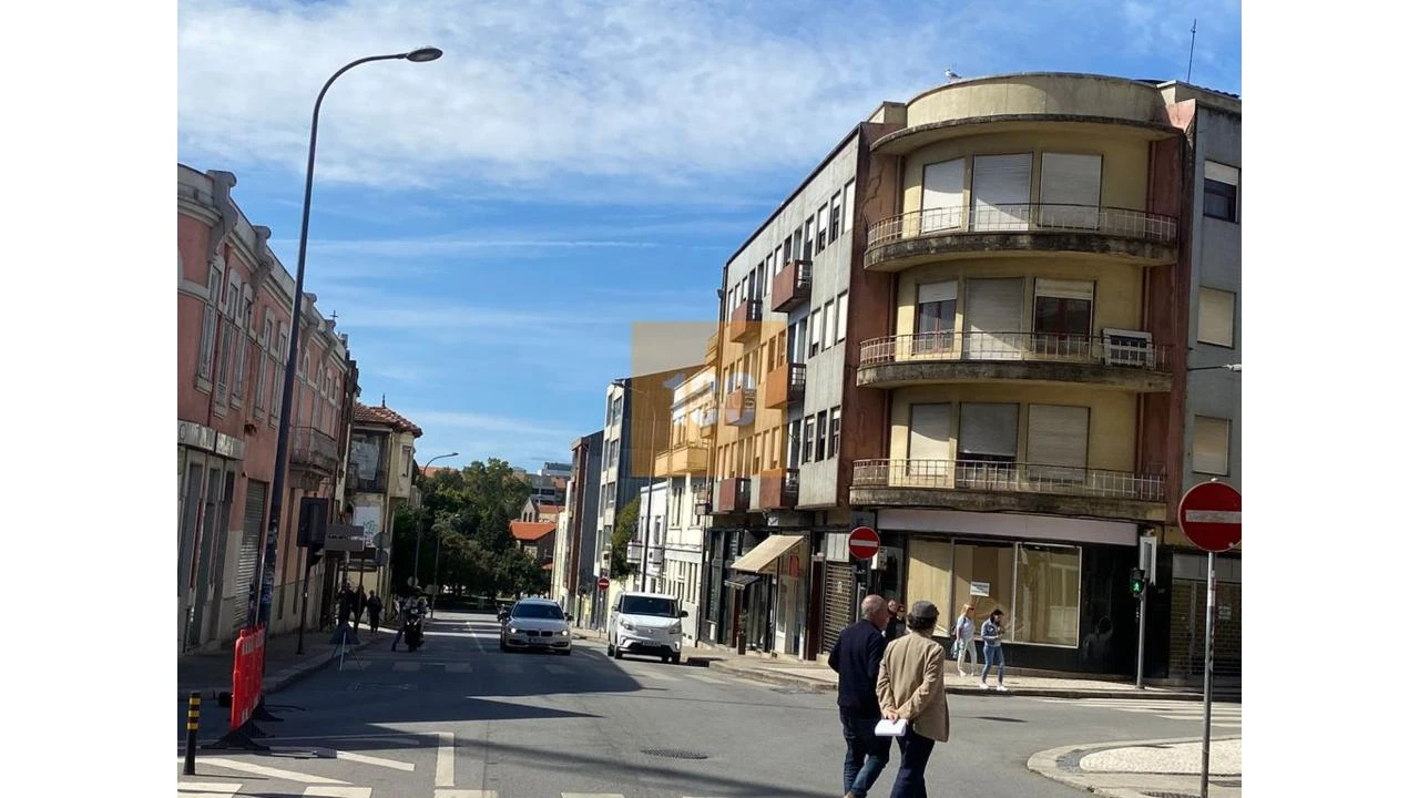 Apartamento T2 para Venda em Cedofeita, Santo Ildefonso, Sé, Miragaia, São Nicolau e Vitória Foto 17