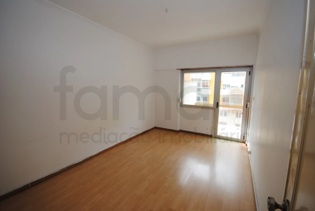 Apartamento T2 para Venda em Oeiras e São Julião da Barra, Paço de Arcos e Caxias Foto 5