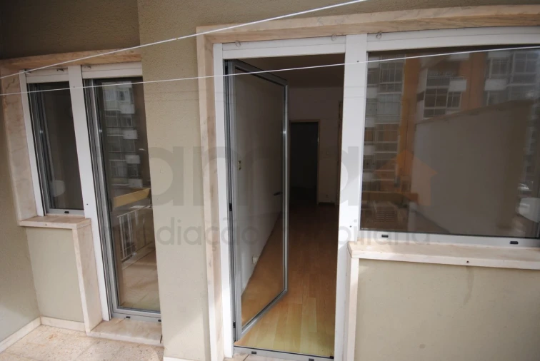 Apartamento T2 para Venda em Oeiras e São Julião da Barra, Paço de Arcos e Caxias Foto 4