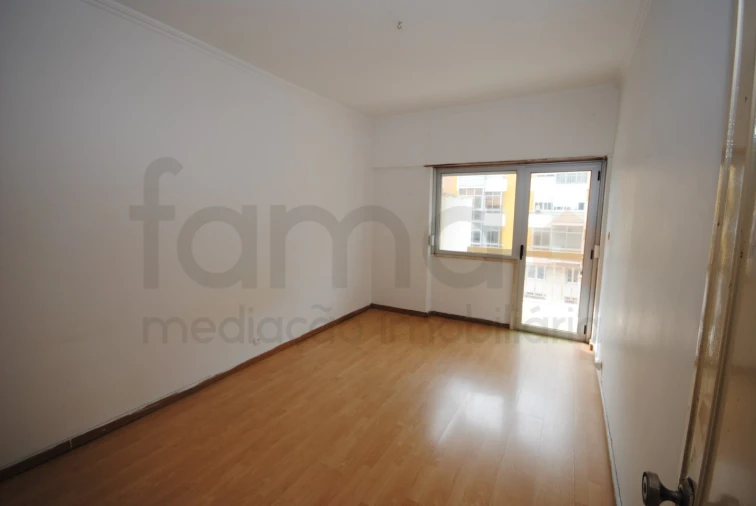 Apartamento T2 para Venda em Oeiras e São Julião da Barra, Paço de Arcos e Caxias Foto 5