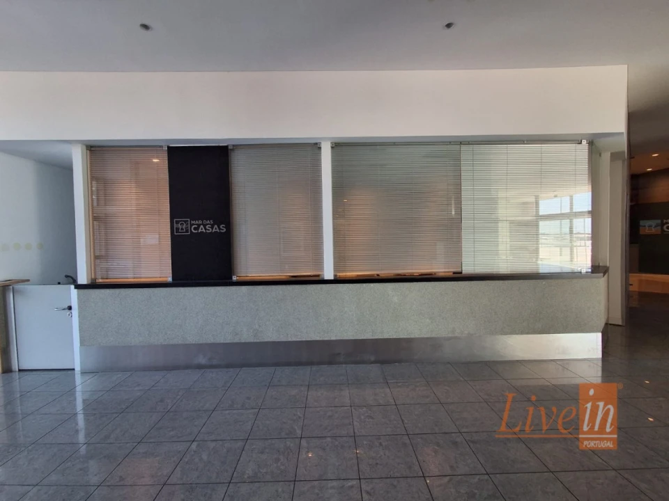 Loja para Arrendamento em Ericeira Foto 2