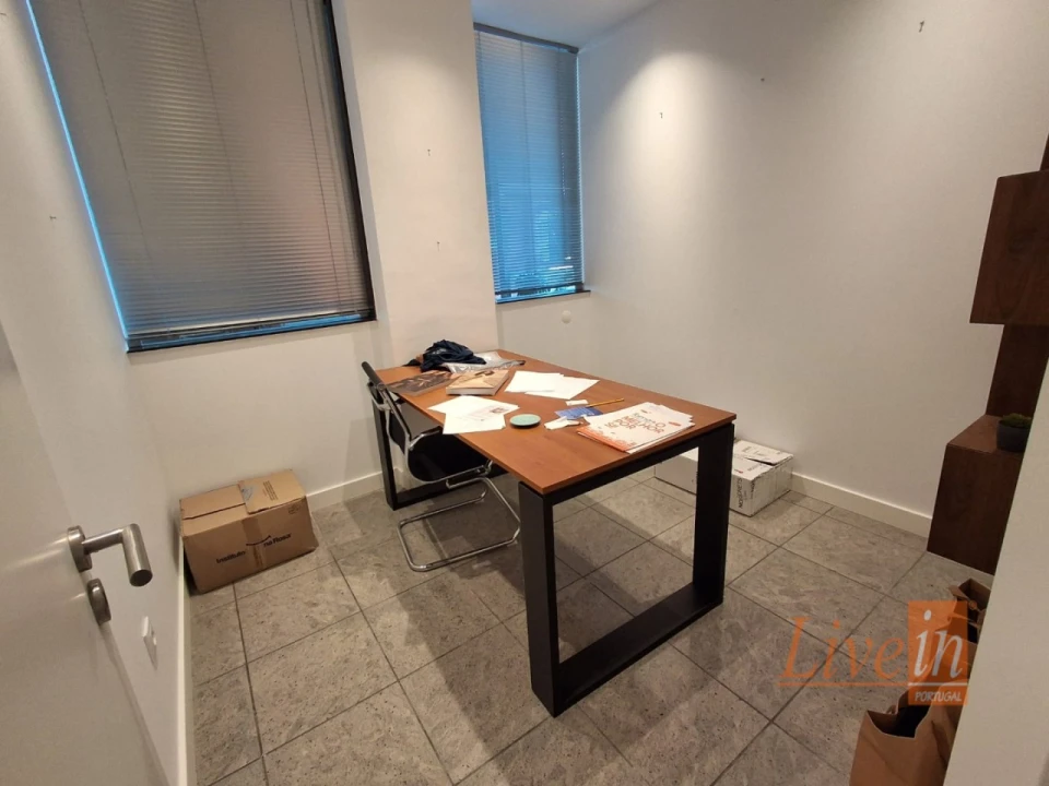 Loja para Arrendamento em Ericeira Foto 12