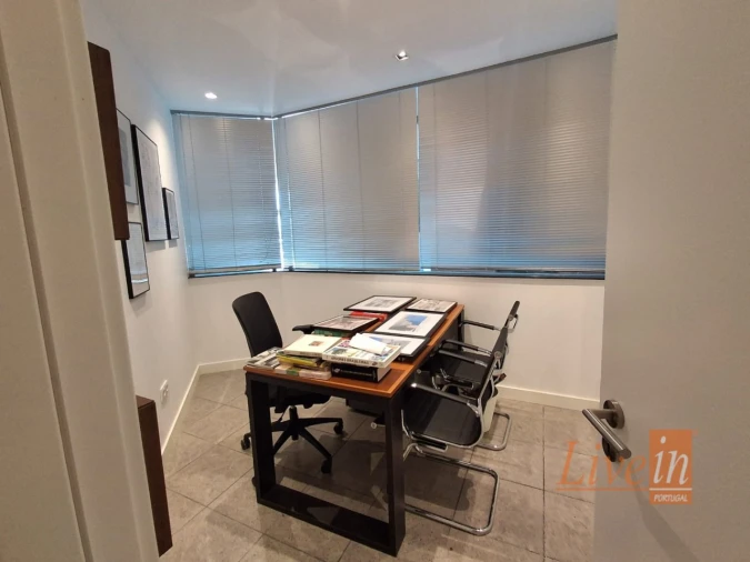 Loja para Arrendamento em Ericeira Foto 17