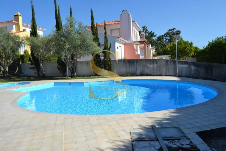 Moradia T4 para Venda em Gaeiras Foto 41