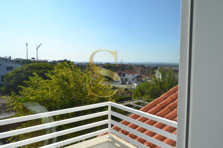 Moradia T4 para Venda em Gaeiras Foto 30