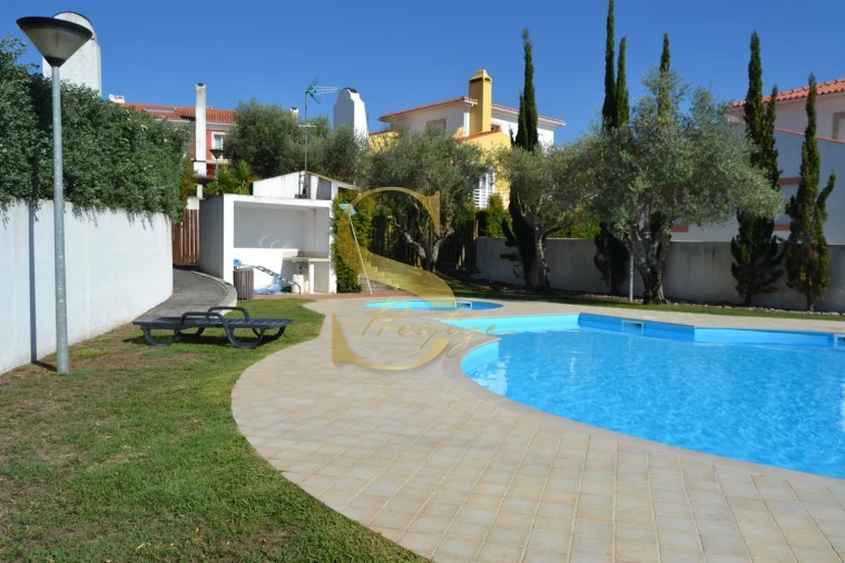 Moradia T4 para Venda em Gaeiras Foto 42