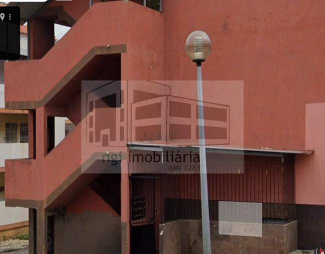 Apartamento T2 para Venda em Pontinha e Famões Foto 6