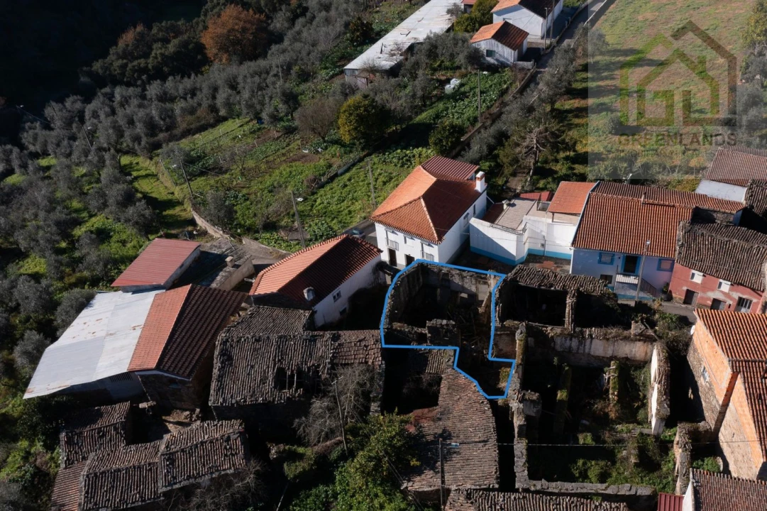 Moradia T2 para Venda em Gois Foto 10