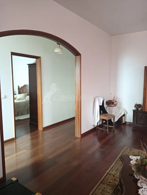 Moradia T3 para Venda em Santa Cruz
