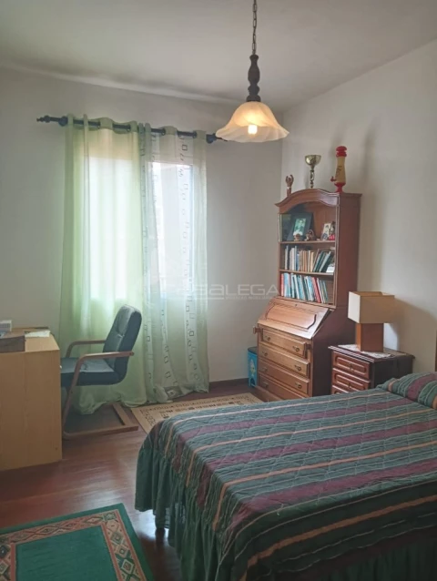 Moradia T3 para Venda em Santa Cruz