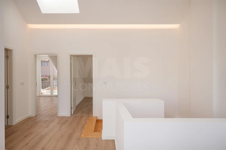 Apartamento T2 para Arrendamento em Beato Foto 1