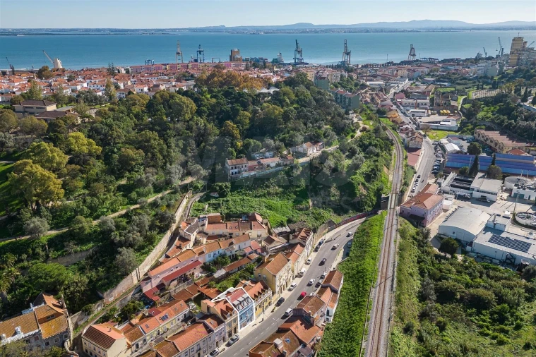 Apartamento T2 para Arrendamento em Beato Foto 11