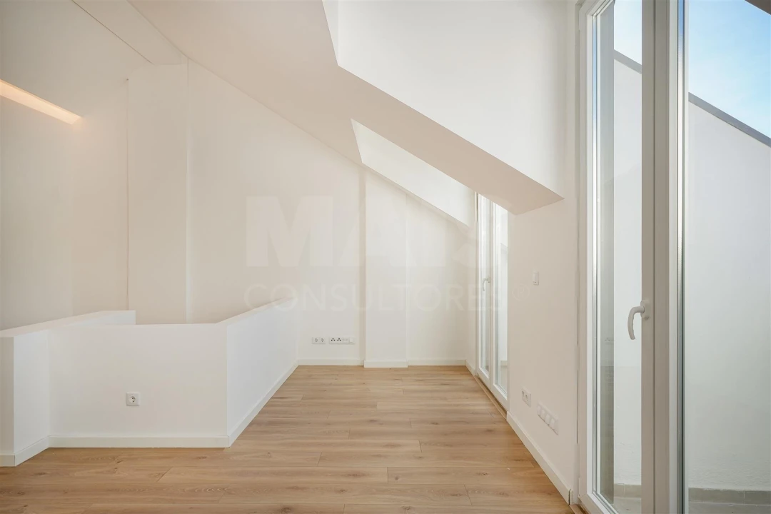 Apartamento T2 para Arrendamento em Beato Foto 9