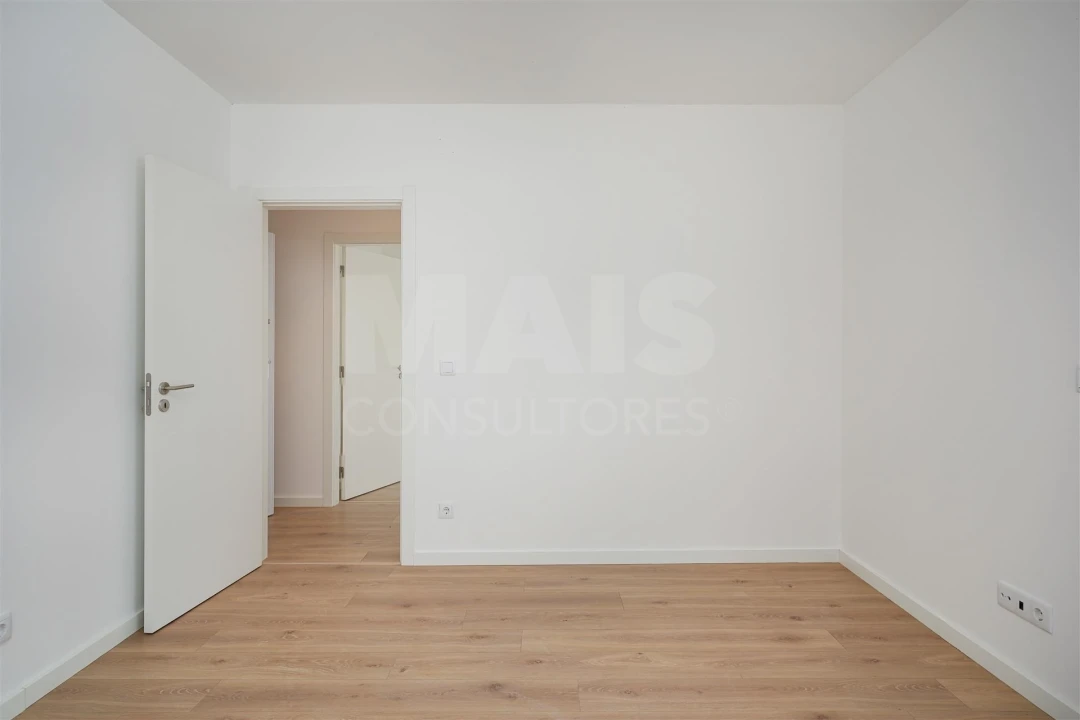 Apartamento T2 para Arrendamento em Beato Foto 10