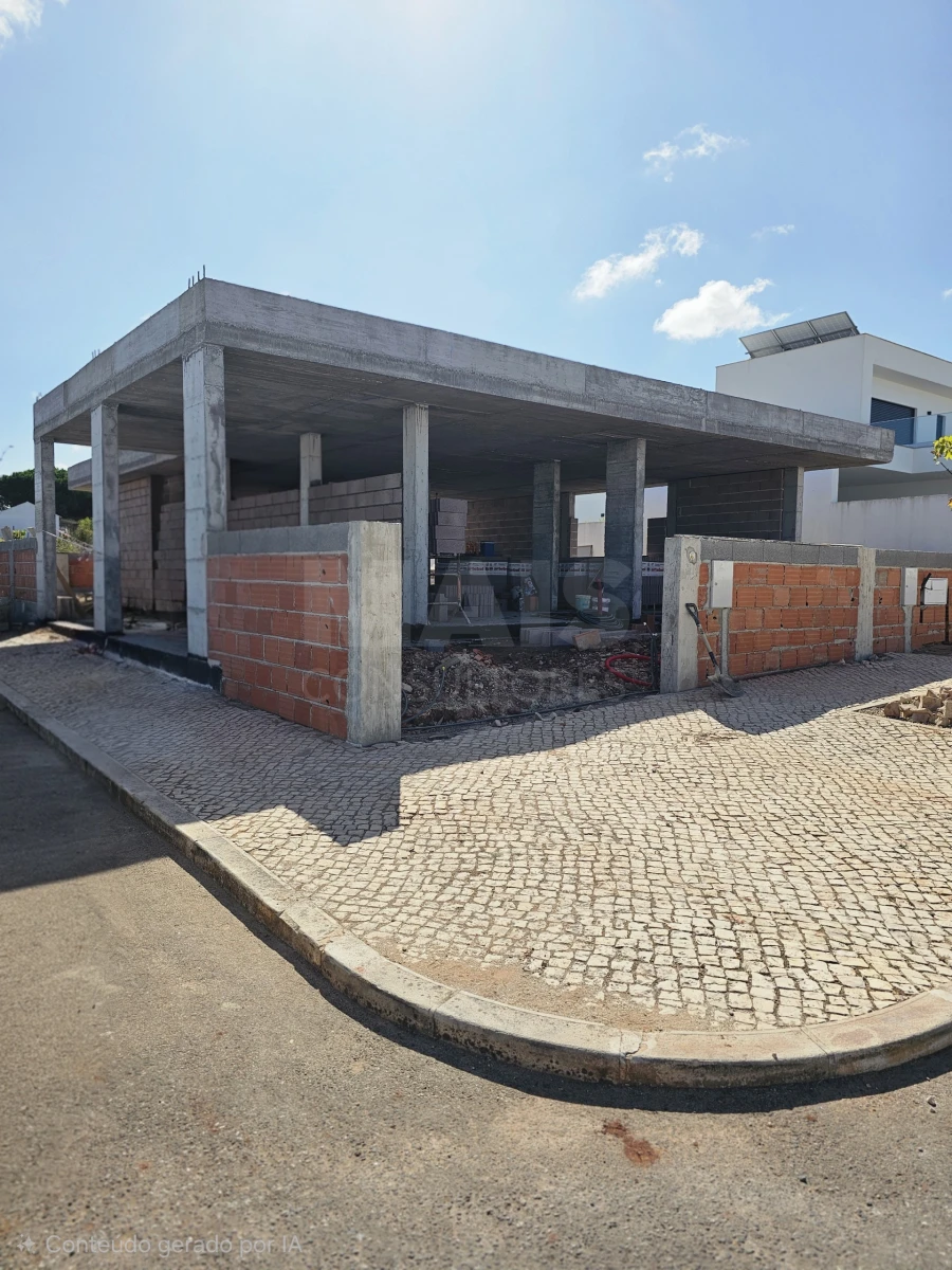 Moradia T3 para Venda em Nadadouro Foto 2