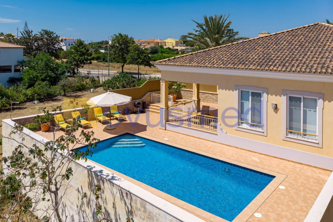 Moradia T4 para Venda em Albufeira e Olhos de Água Foto 21