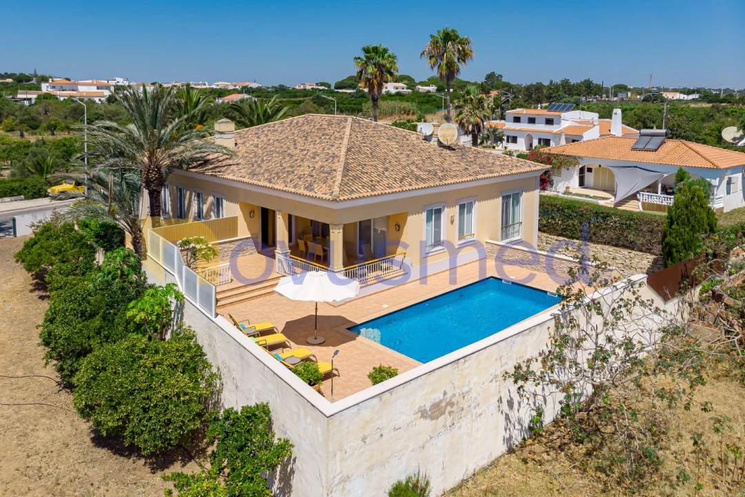 Moradia T4 para Venda em Albufeira e Olhos de Água Foto 24
