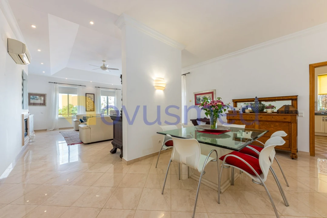 Moradia T4 para Venda em Albufeira e Olhos de Água Foto 37