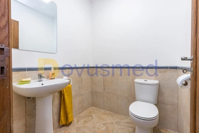 Moradia T4 para Venda em Albufeira e Olhos de Água