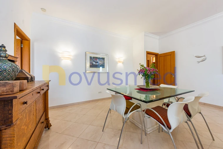 Moradia T4 para Venda em Albufeira e Olhos de Água Foto 38