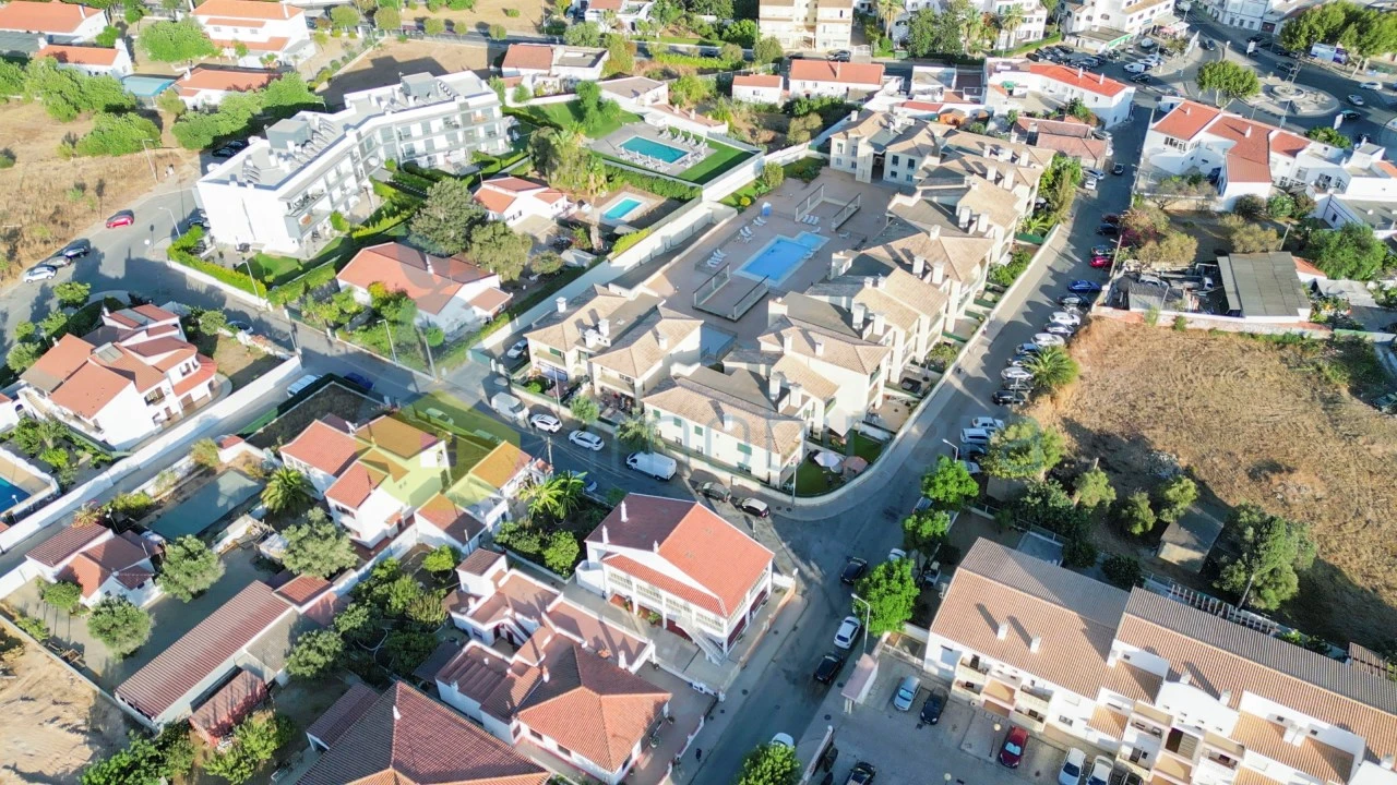 Apartamento T3 para Venda em Ferreiras Foto 30