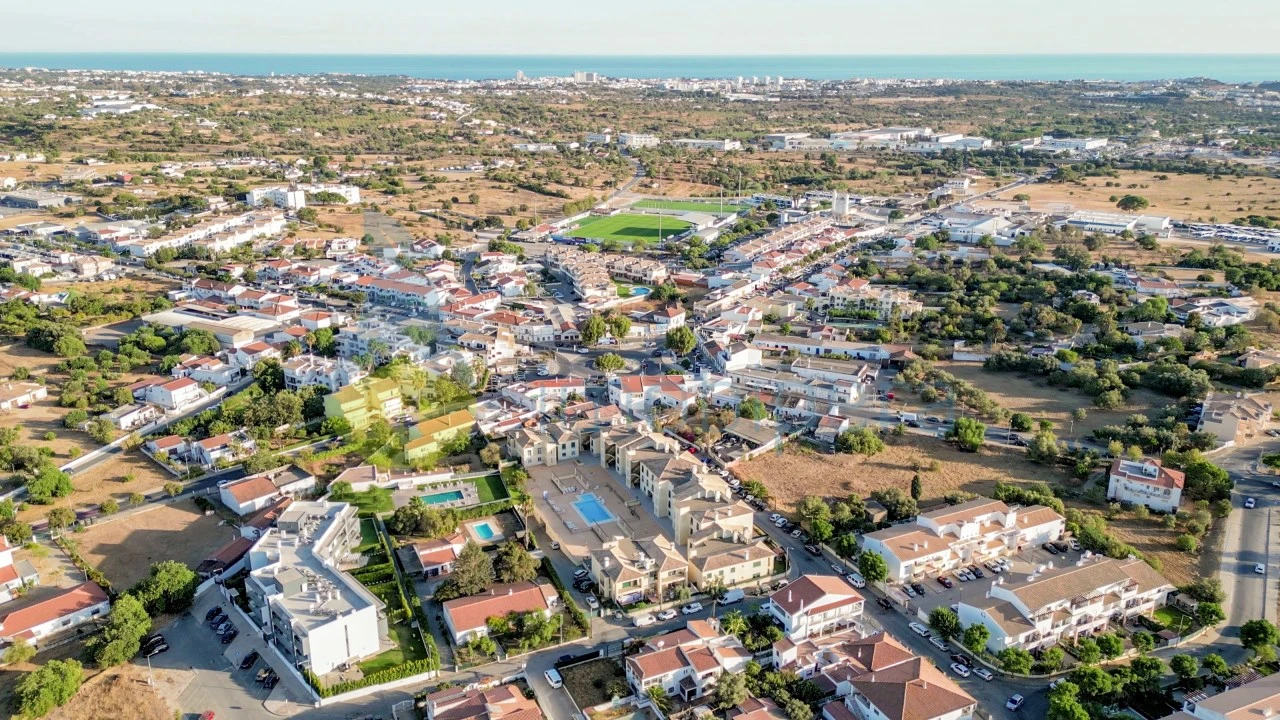 Apartamento T3 para Venda em Ferreiras Foto 33