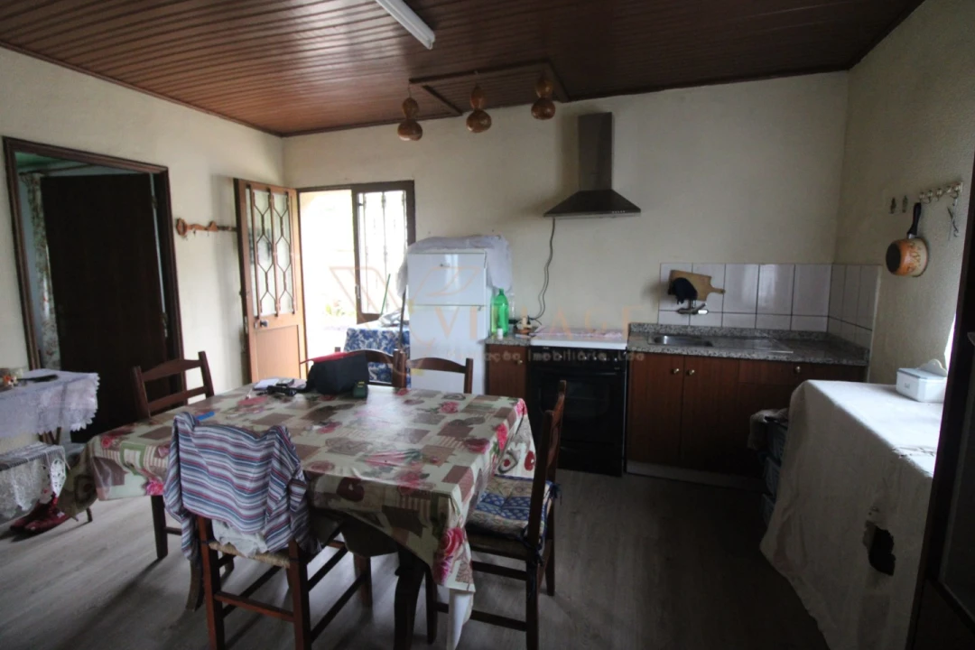 Moradia T3 para Venda em Portela e Extremo Foto 7