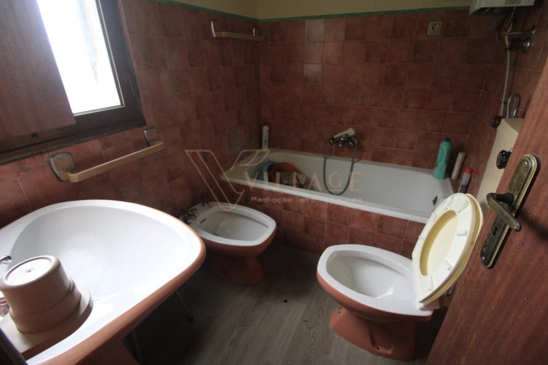 Moradia T3 para Venda em Portela e Extremo Foto 9