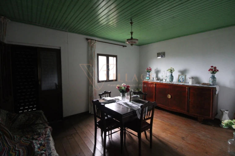 Moradia T3 para Venda em Portela e Extremo Foto 5