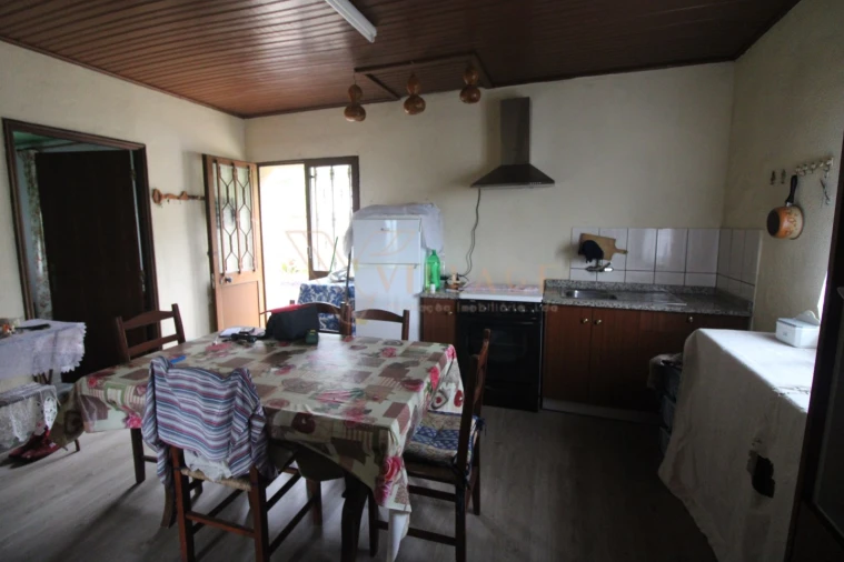 Moradia T3 para Venda em Portela e Extremo Foto 7