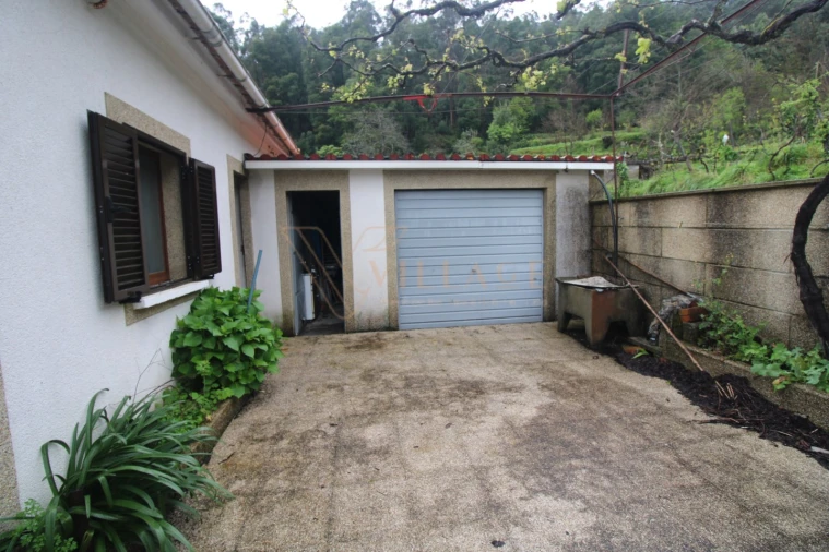 Moradia T3 para Venda em Portela e Extremo Foto 8