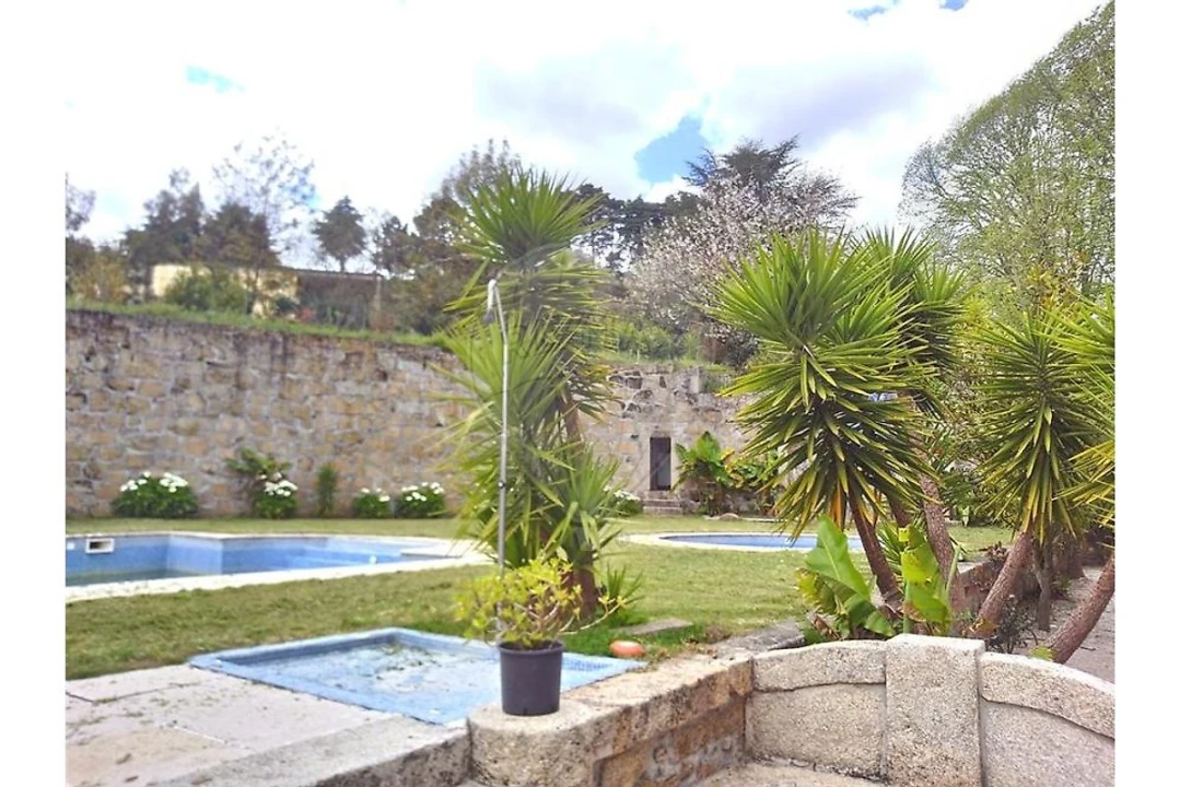 Prédio para Venda em Abrunhosa-A-Velha Foto 16