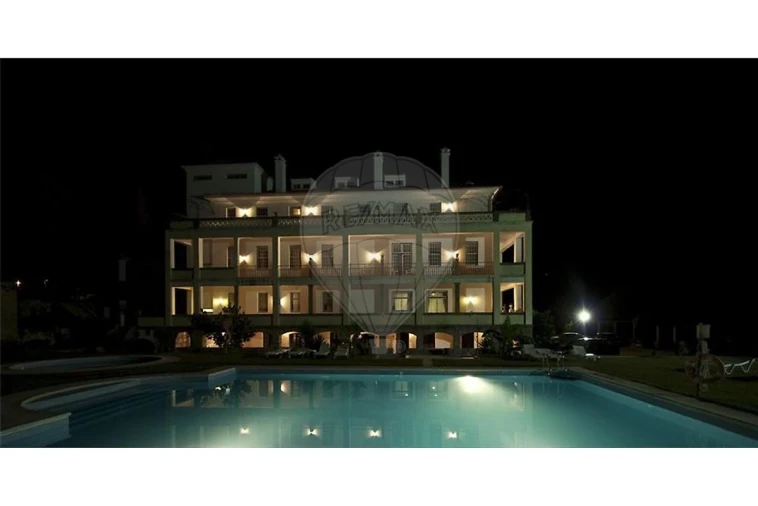 Prédio para Venda em Abrunhosa-A-Velha Foto 6