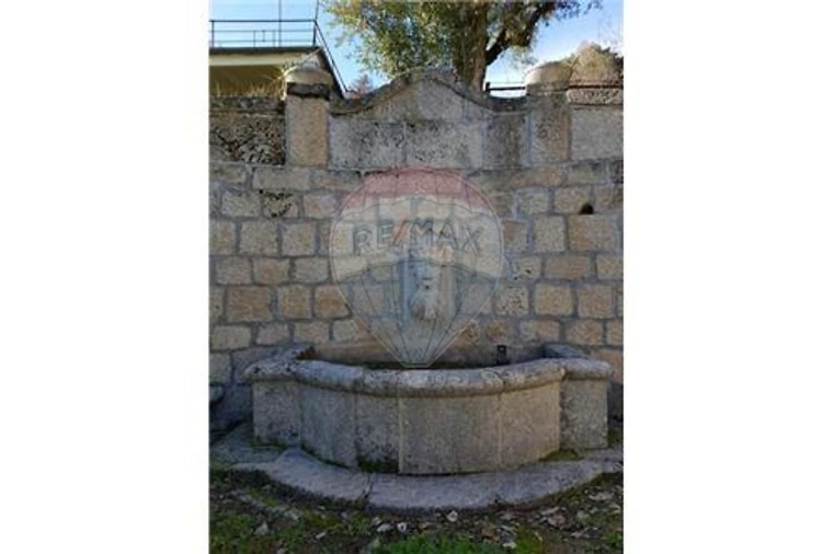 Prédio para Venda em Abrunhosa-A-Velha Foto 37