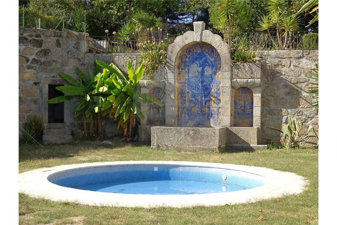 Prédio para Venda em Abrunhosa-A-Velha Foto 18