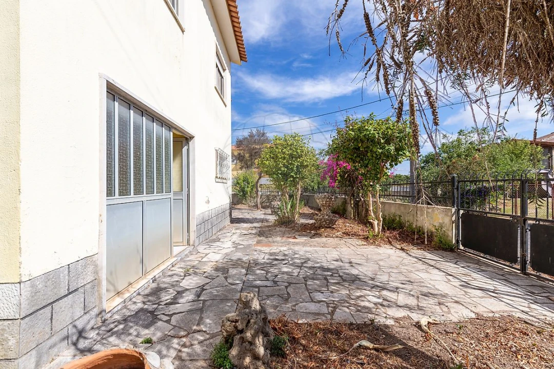 Moradia T5 para Venda em Campelos e Outeiro da Cabeça Foto 30