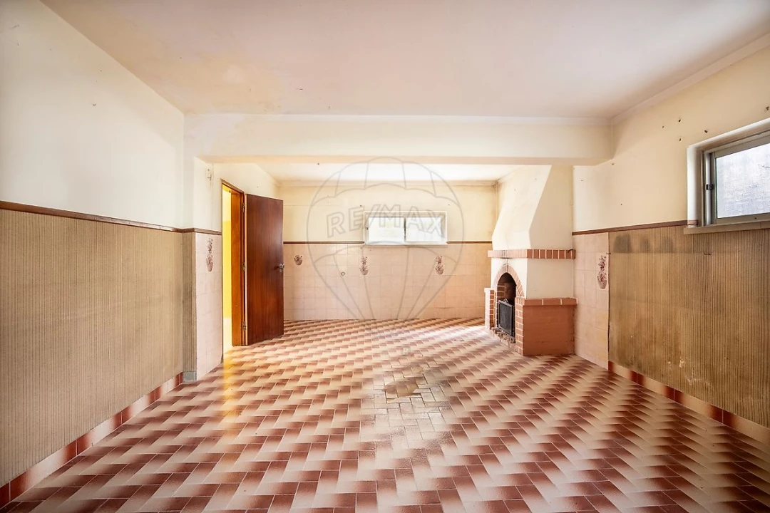 Moradia T5 para Venda em Campelos e Outeiro da Cabeça Foto 8