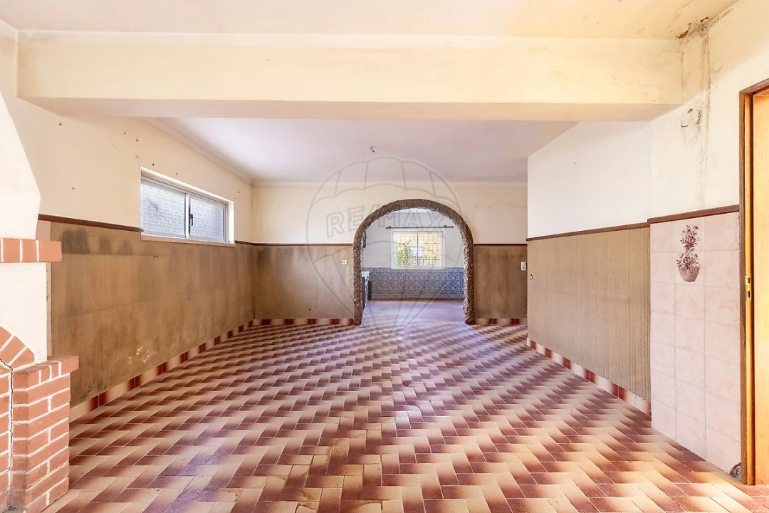 Moradia T5 para Venda em Campelos e Outeiro da Cabeça Foto 9