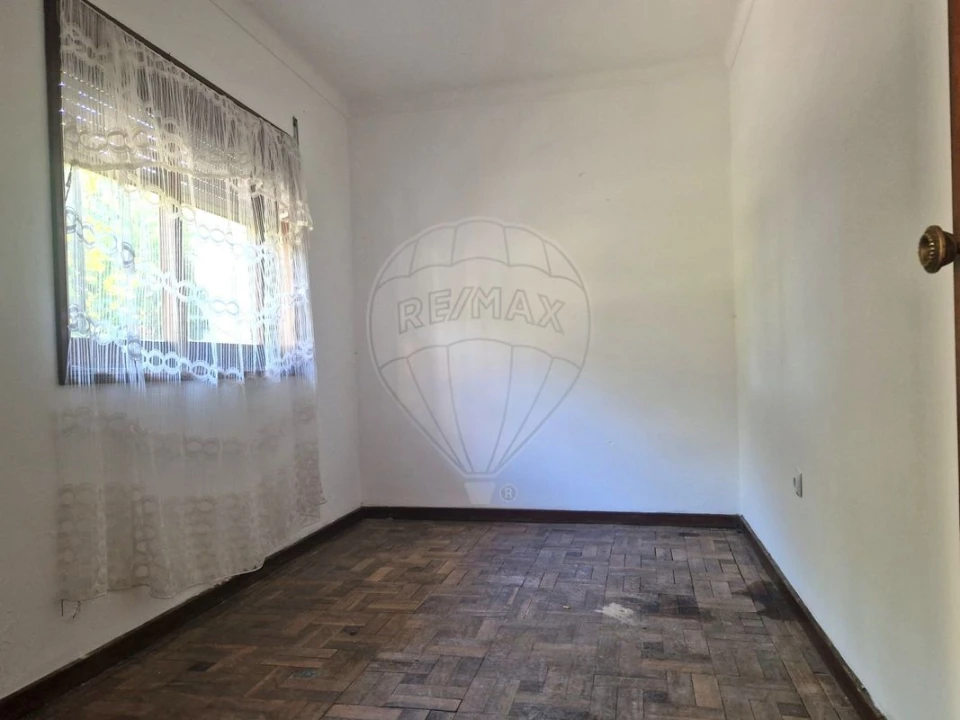 Moradia T5 para Venda em O. Azeméis, Riba-Ul, Ul, Macinhata Seixa, Madail Foto 7